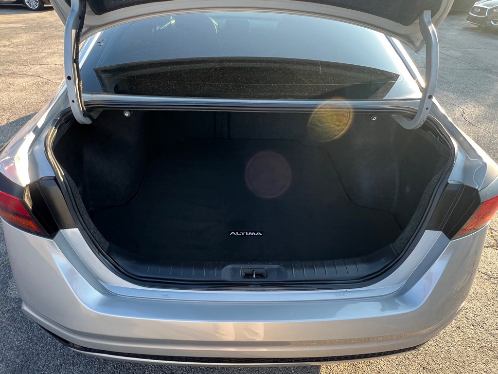 2020 Nissan Altima Image 21