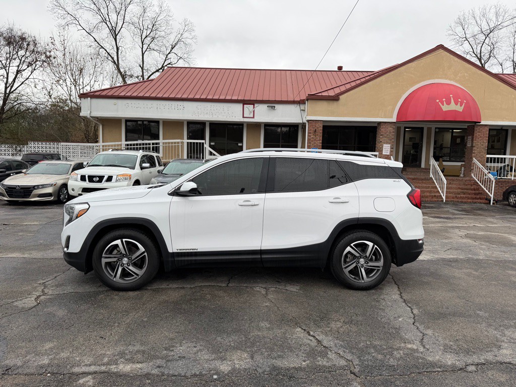 2021 GMC Terrain Image 2