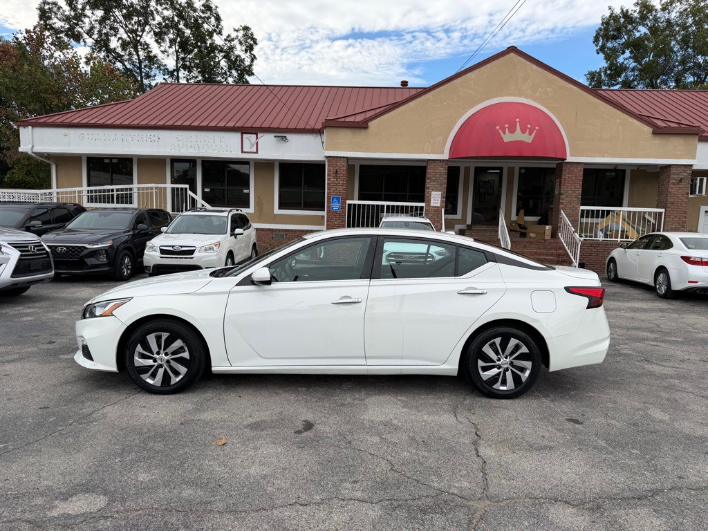 2020 Nissan Altima Image 3