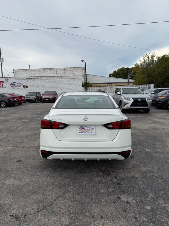 2020 Nissan Altima Image 5