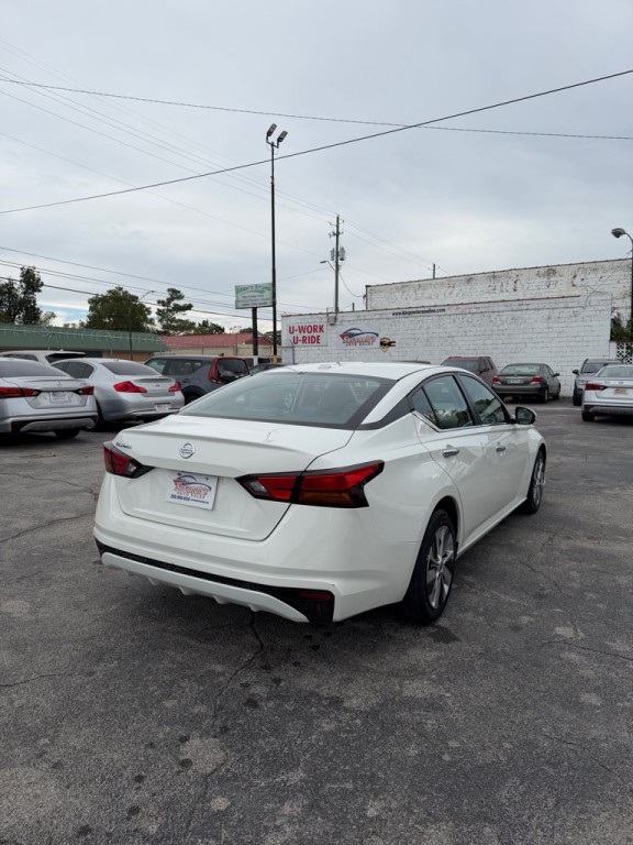 2020 Nissan Altima Image 6
