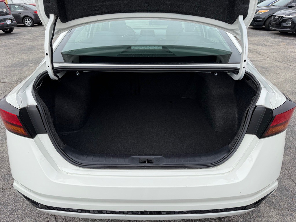 2020 Nissan Altima Image 19