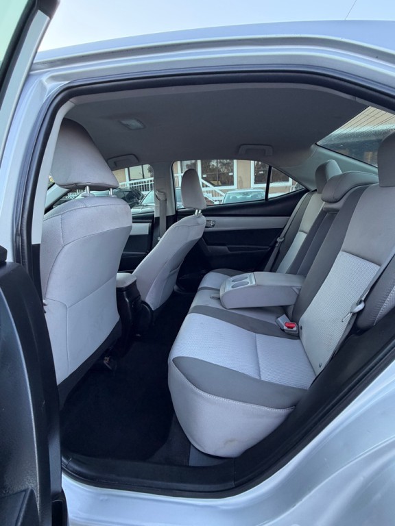 2017 Toyota Corolla Image 11