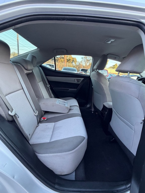 2017 Toyota Corolla Image 12