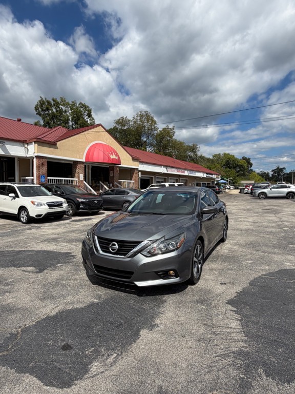 2017 Nissan Altima Image 2