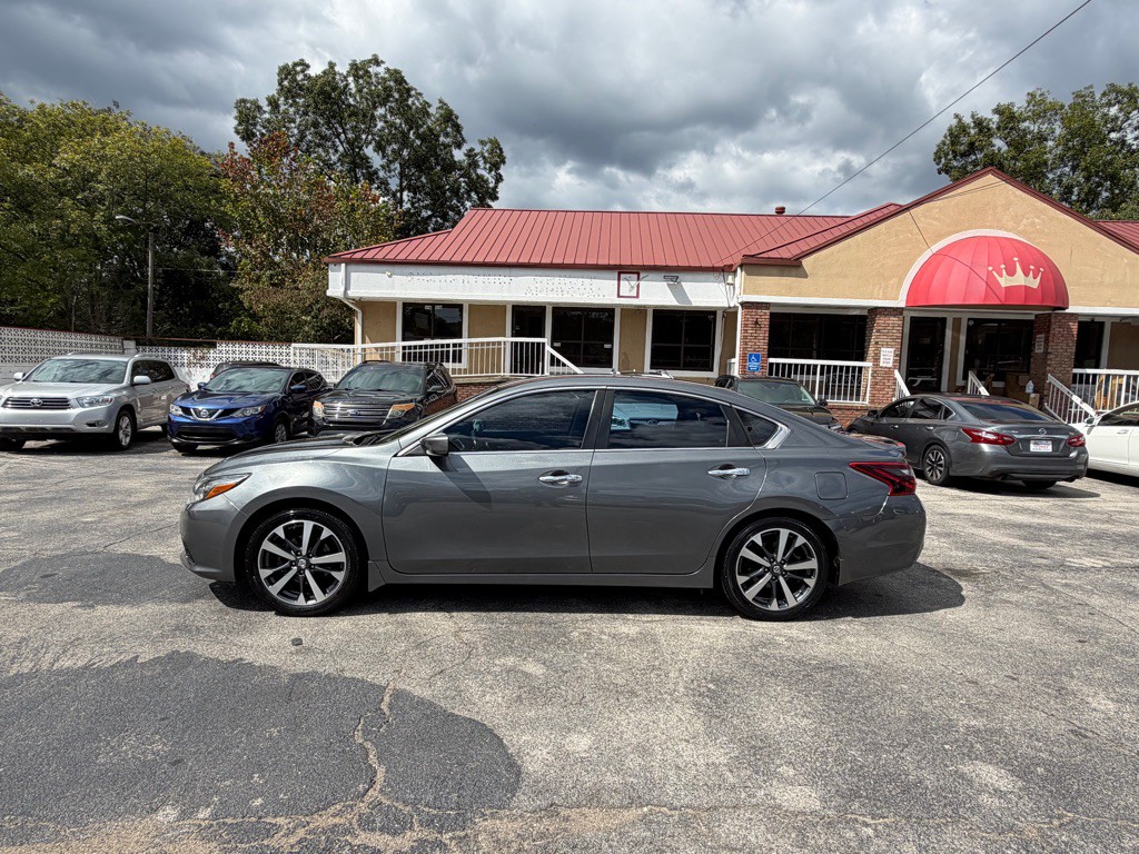 2017 Nissan Altima Image 3