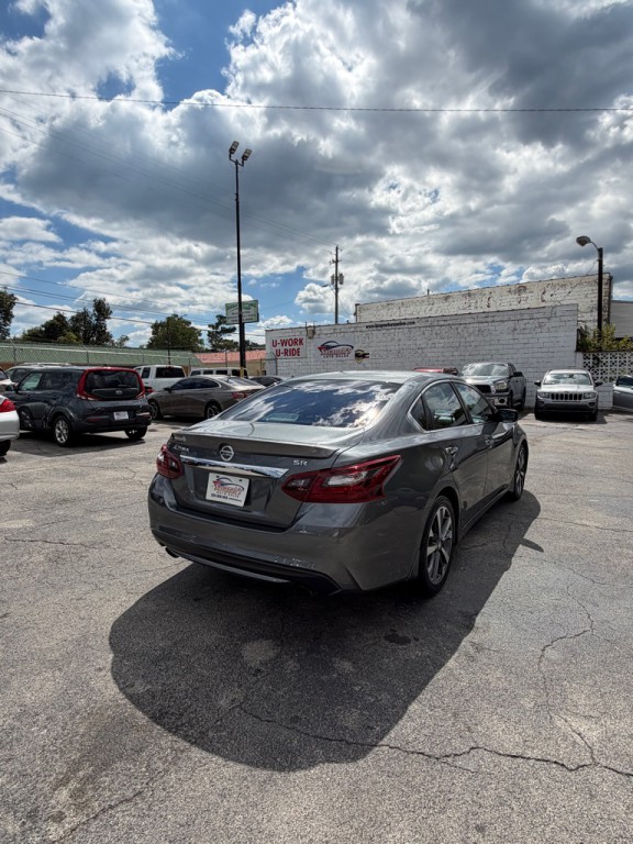 2017 Nissan Altima Image 6