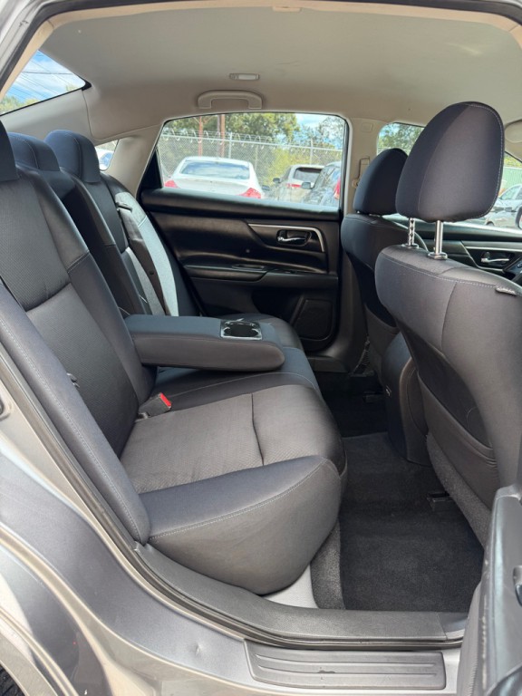 2017 Nissan Altima Image 12
