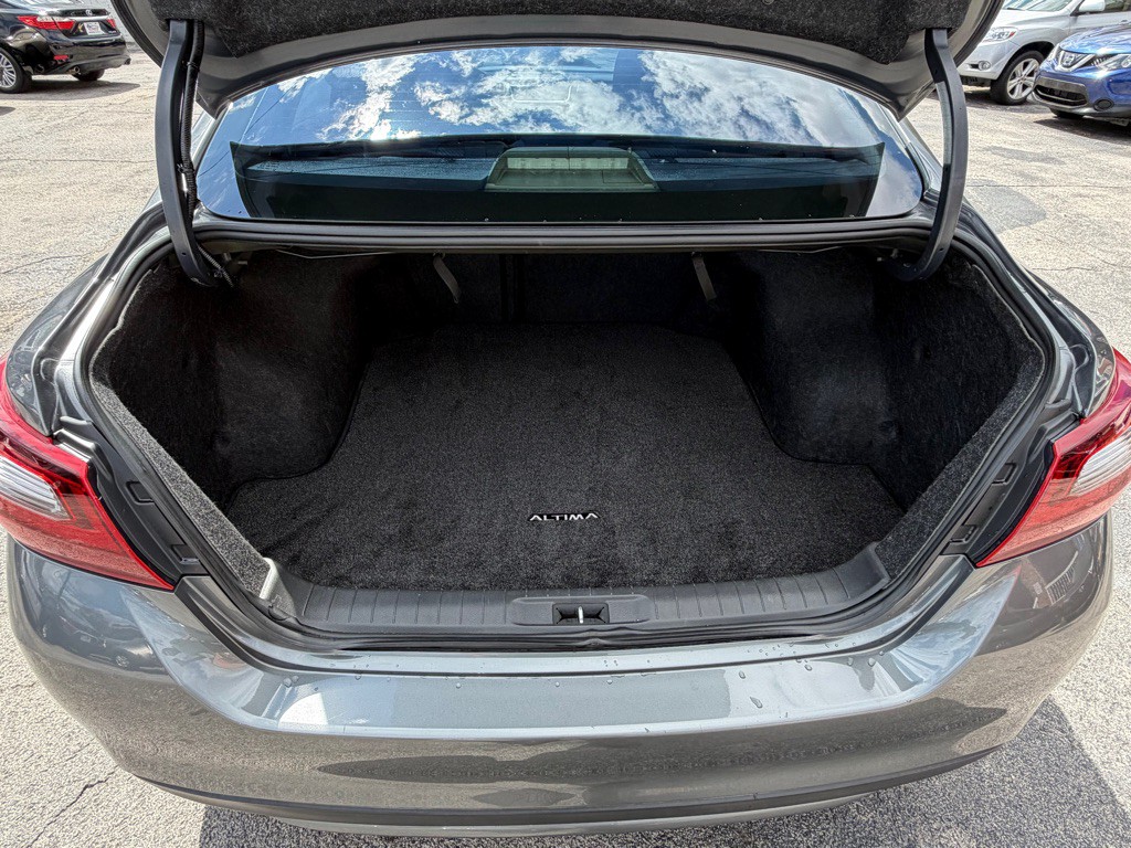 2017 Nissan Altima Image 17