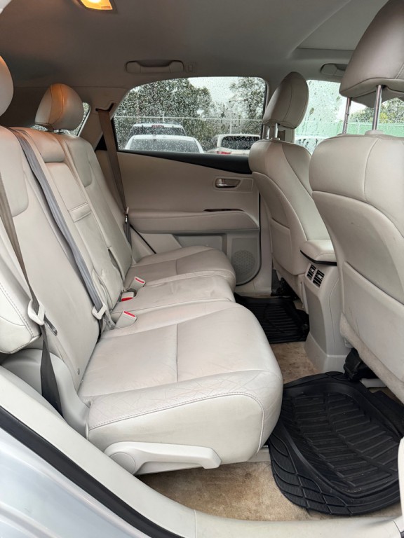 2011 Lexus RX Image 12