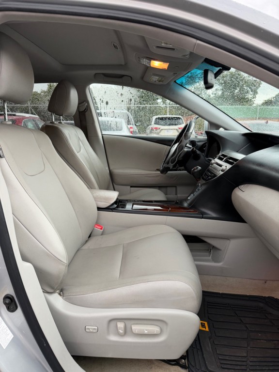 2011 Lexus RX Image 14