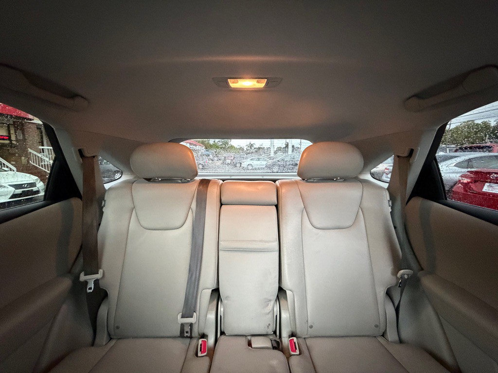 2011 Lexus RX Image 18