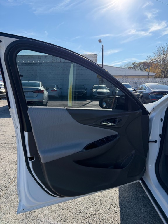 2020 Chevrolet Malibu Image 9