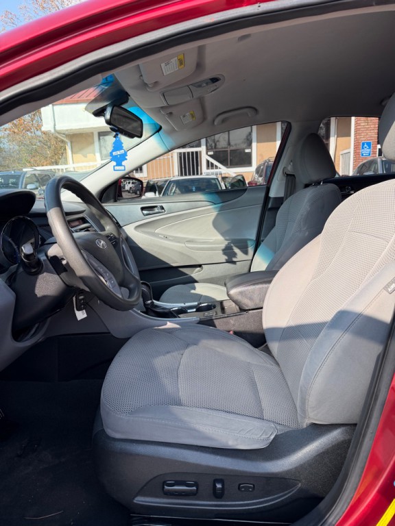 2014 Hyundai Sonata Image 10