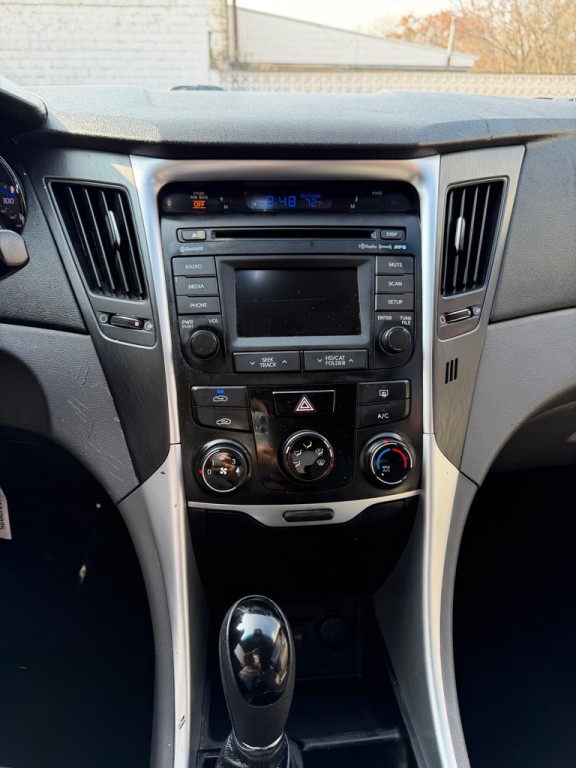 2014 Hyundai Sonata Image 16