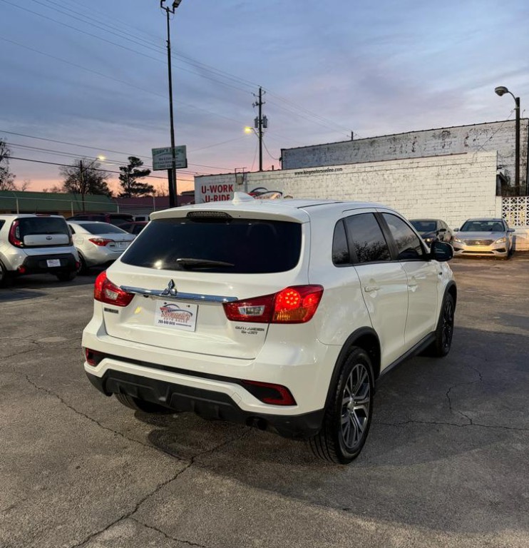 2018 Mitsubishi Outlander Image 5