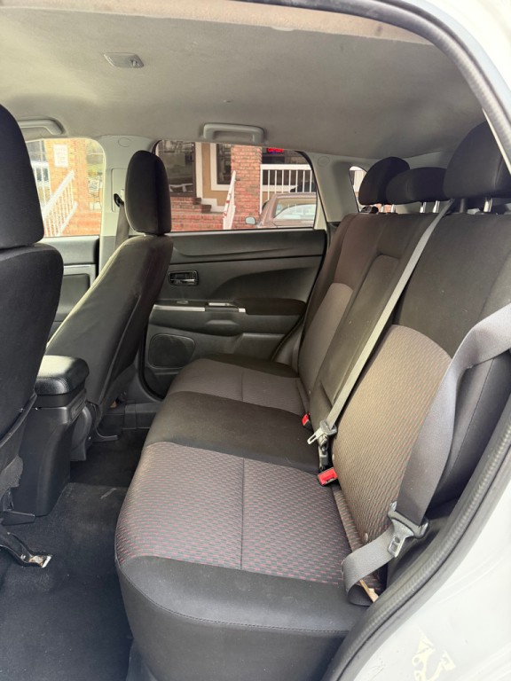 2018 Mitsubishi Outlander Image 10