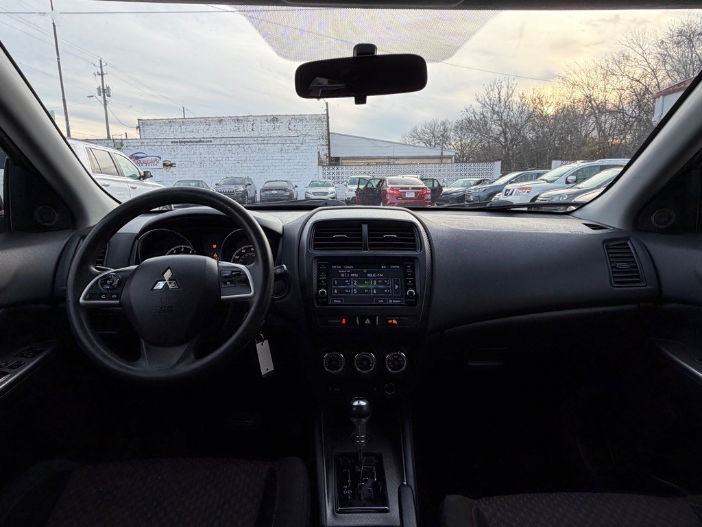 2018 Mitsubishi Outlander Image 14