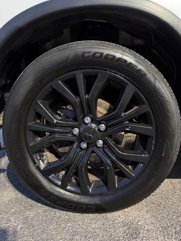 2018 Mitsubishi Outlander Image 20