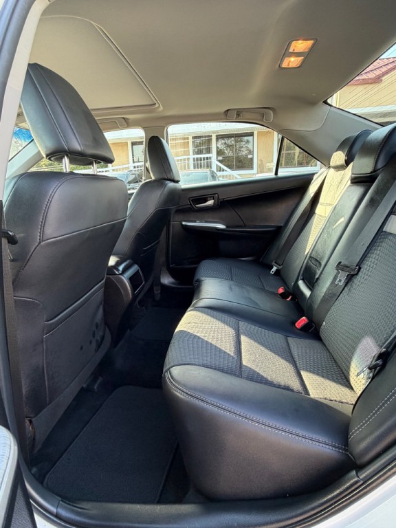 2014 Toyota Camry Image 11