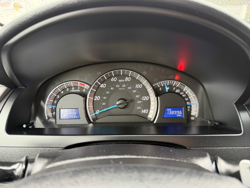 2014 Toyota Camry Image 18