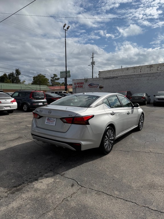 2023 Nissan Altima Image 6