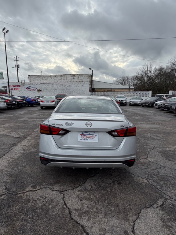 2023 Nissan Altima Image 4