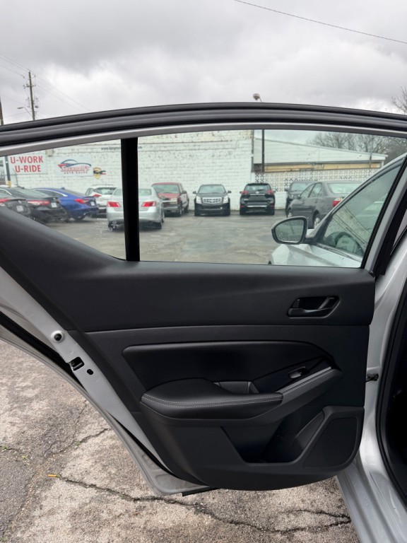 2023 Nissan Altima Image 10