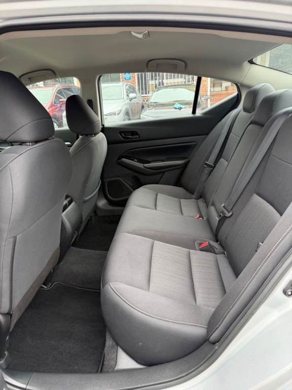 2023 Nissan Altima Image 11