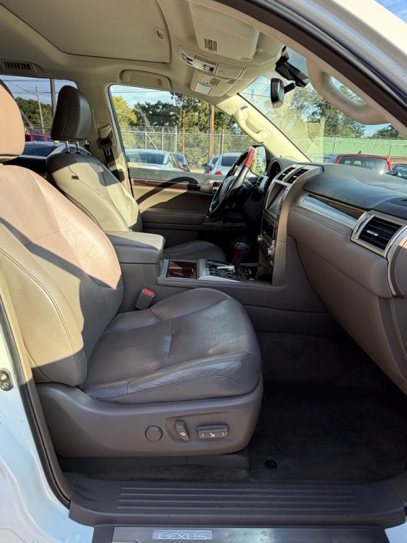 2014 Lexus GX Image 14
