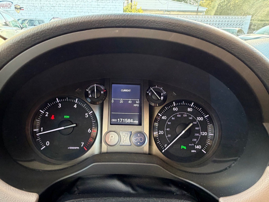 2014 Lexus GX Image 16