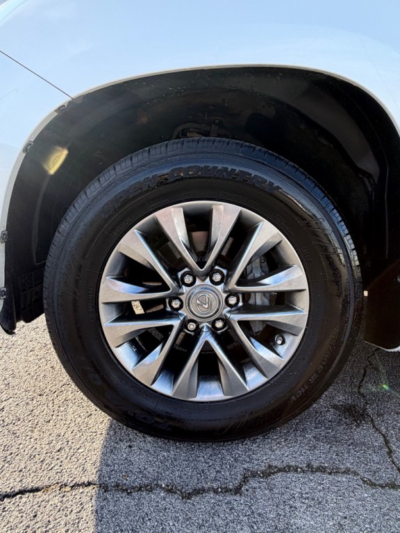 2014 Lexus GX Image 18
