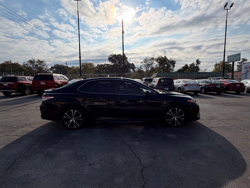 2020 Toyota Camry Image 7