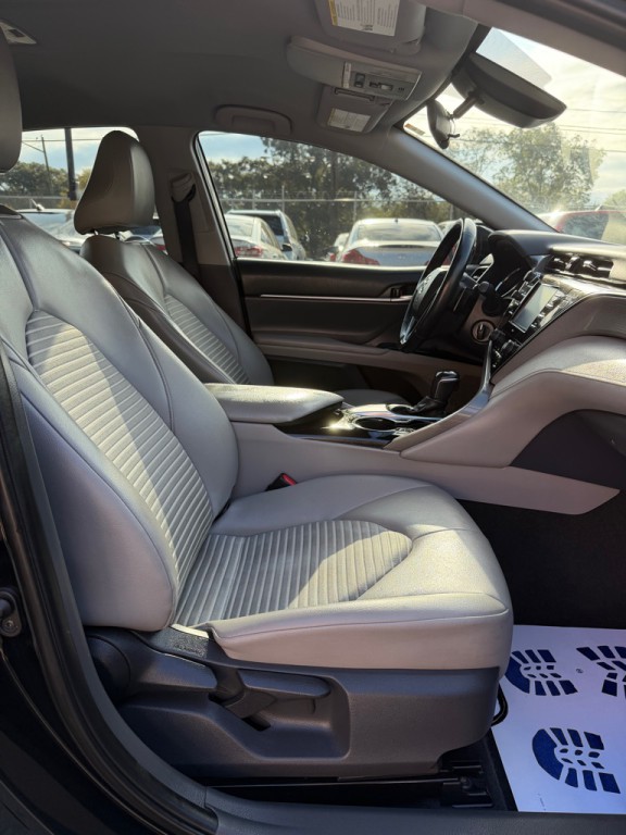 2020 Toyota Camry Image 14