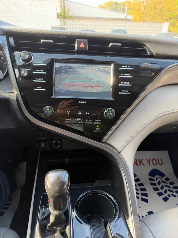 2020 Toyota Camry Image 16