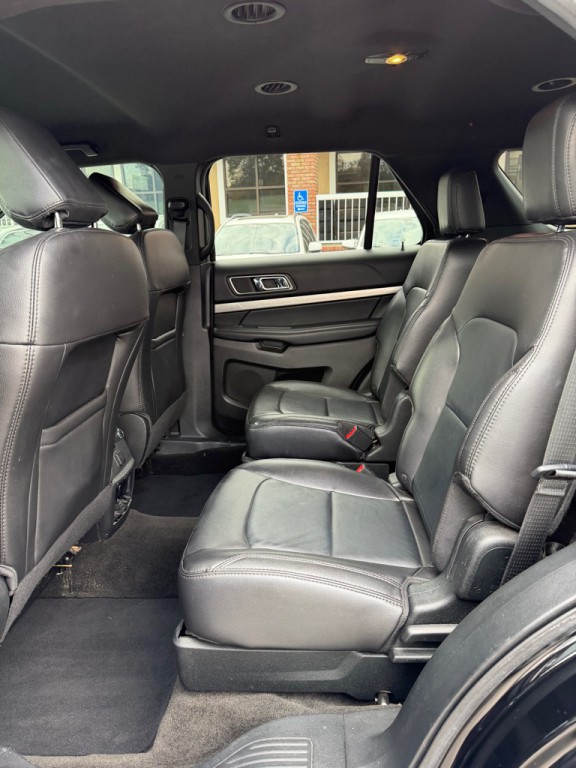 2018 Ford Explorer Image 11