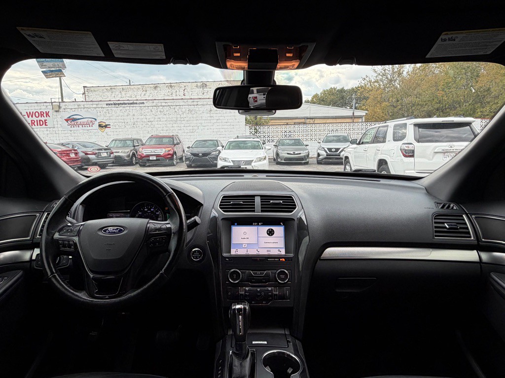 2018 Ford Explorer Image 16