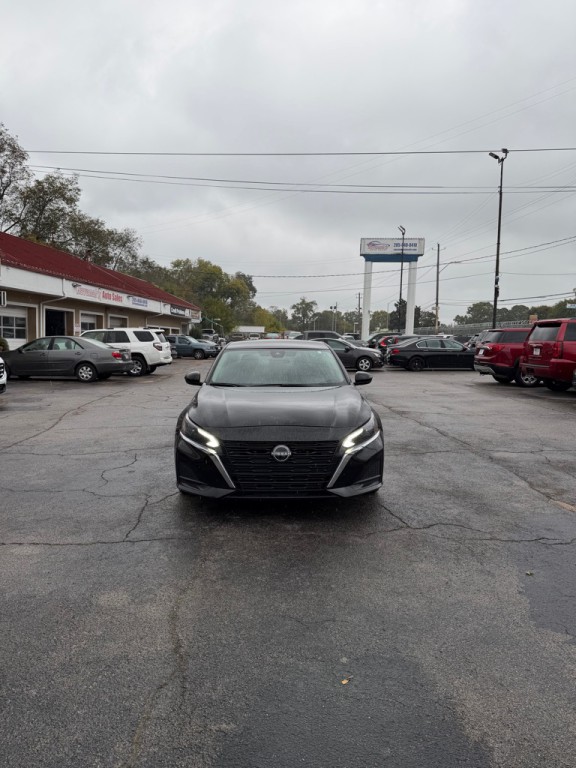 2023 Nissan Altima Image 1