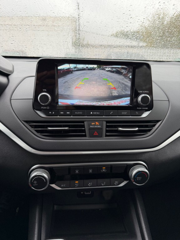 2023 Nissan Altima Image 15