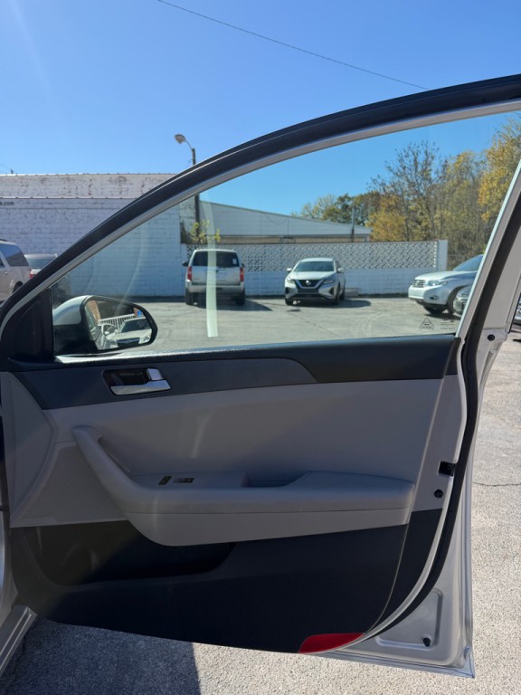 2016 Hyundai Sonata Image 13