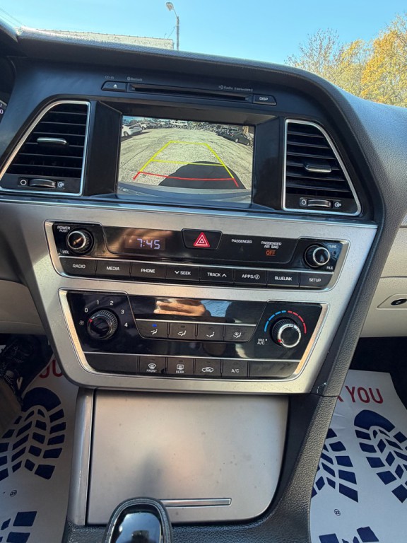 2016 Hyundai Sonata Image 16