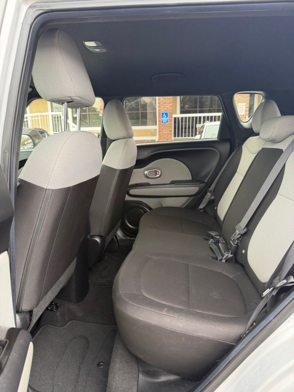 2016 Kia Soul Image 11