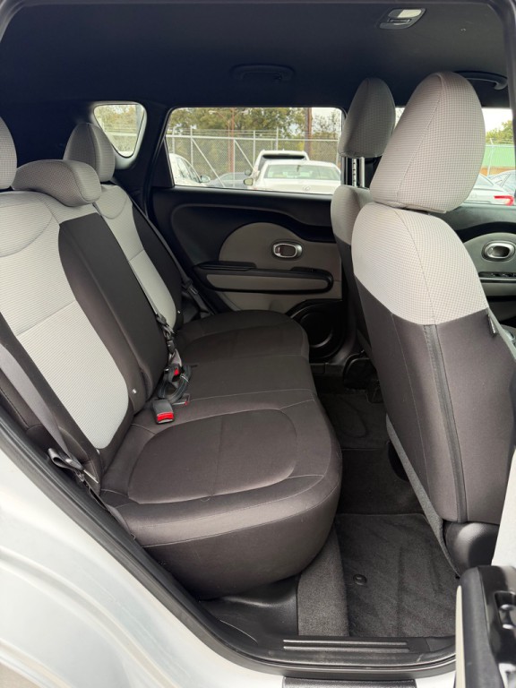 2016 Kia Soul Image 12