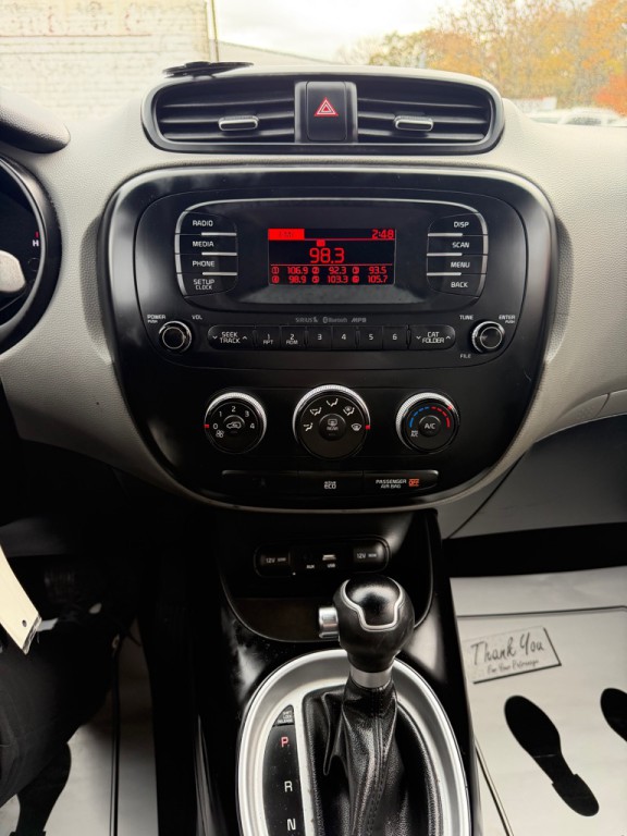 2016 Kia Soul Image 16