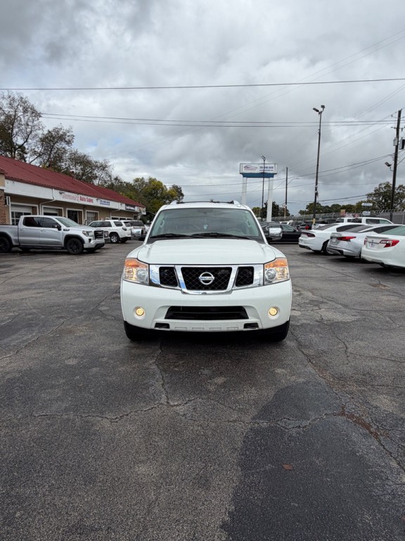 2015 Nissan Armada Image 1