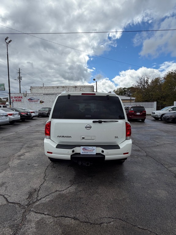 2015 Nissan Armada Image 5