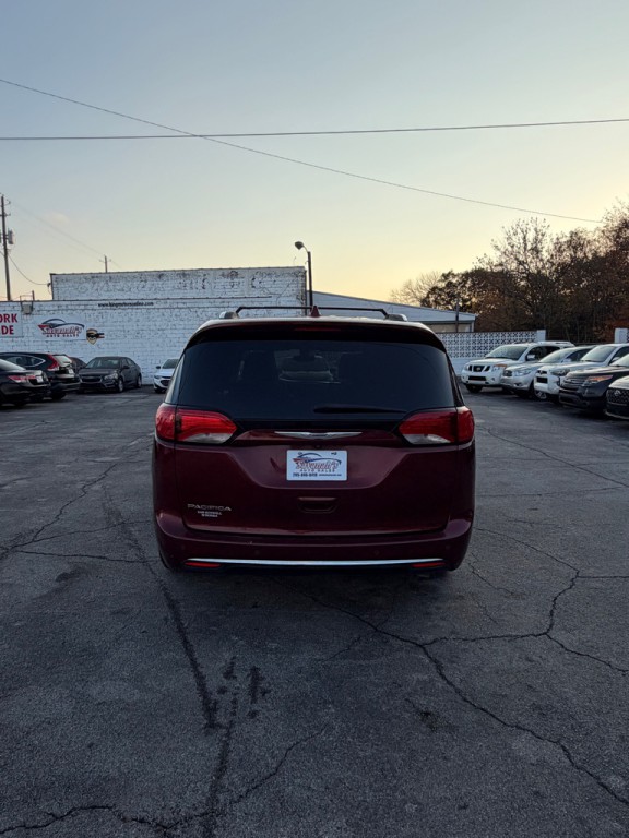 2019 Chrysler Pacifica Image 5