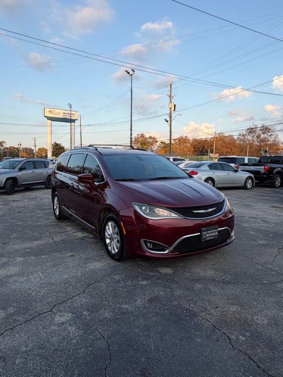 2019 Chrysler Pacifica Image 8