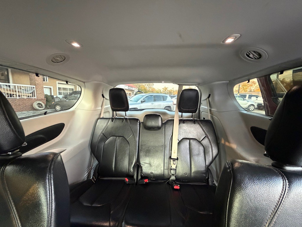 2019 Chrysler Pacifica Image 12