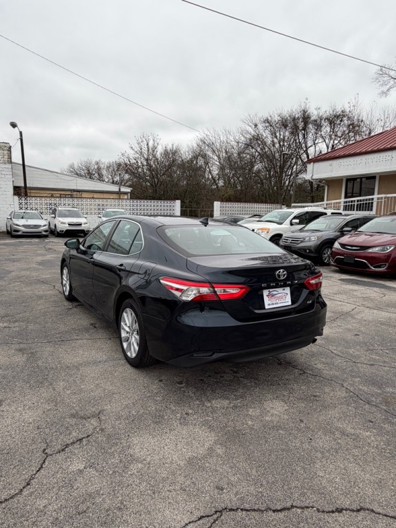 2020 Toyota Camry Image 3